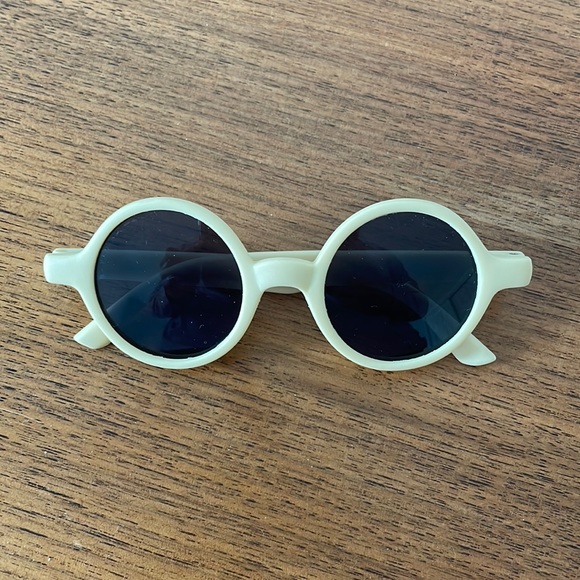 Baby sunglasses - Picture 2 of 2